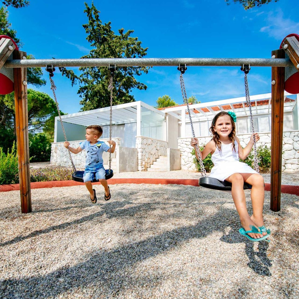 Lo Zaton Holiday Resort offre una sistemazione eccellente