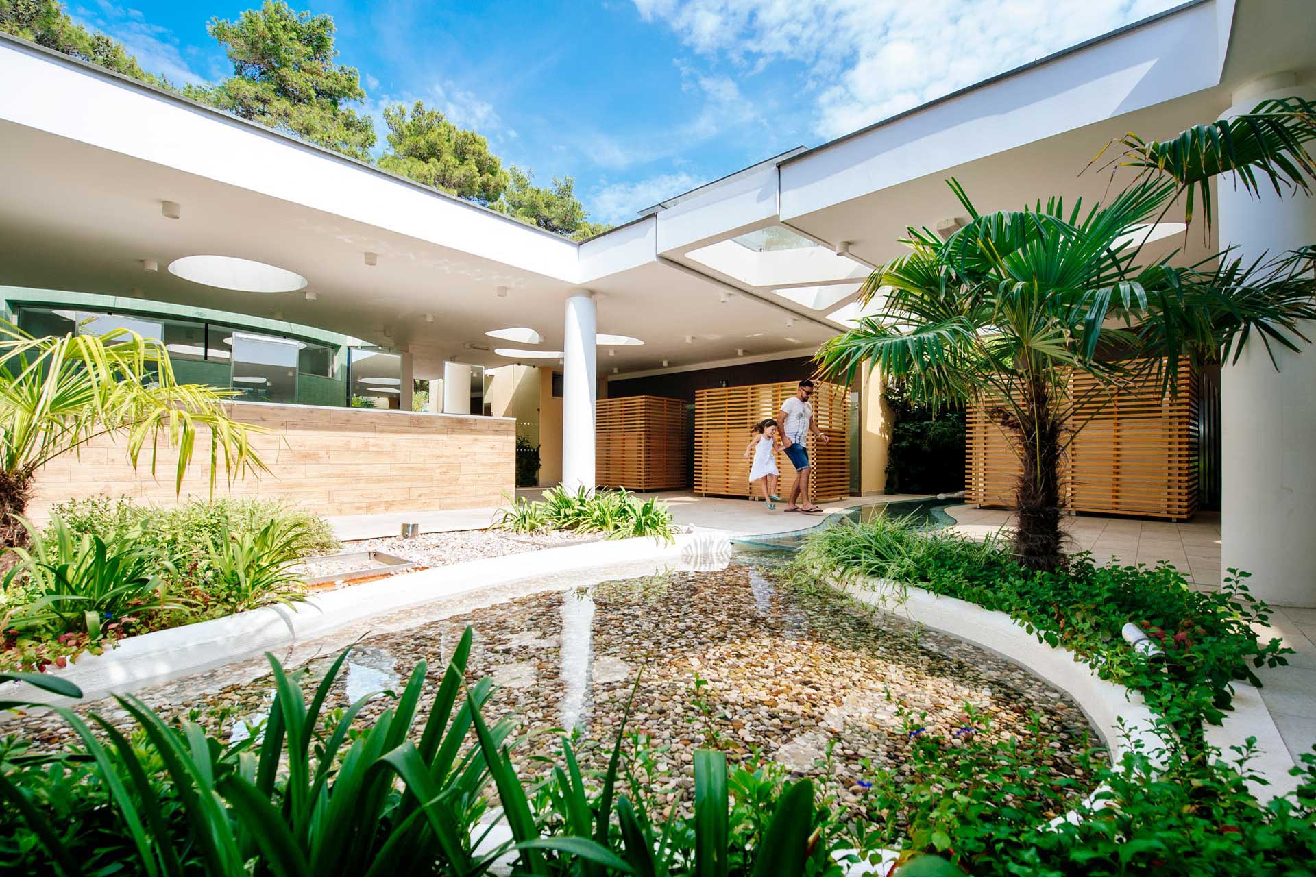 Camping Zaton Holiday Resort Nowoczesny obiekt sanitarny w Zaton Holiday Resort