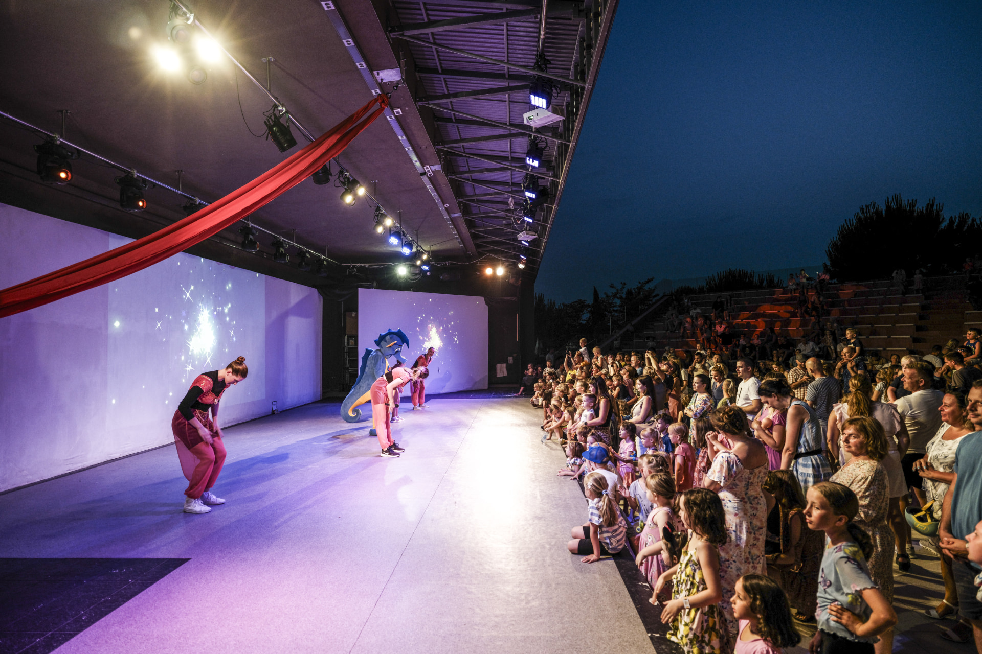 Eine Tanzgeschichte über Mutter Natur im Zaton Holiday Resort Eine Tanzgeschichte über Mutter Natur im Zaton Holiday Resort