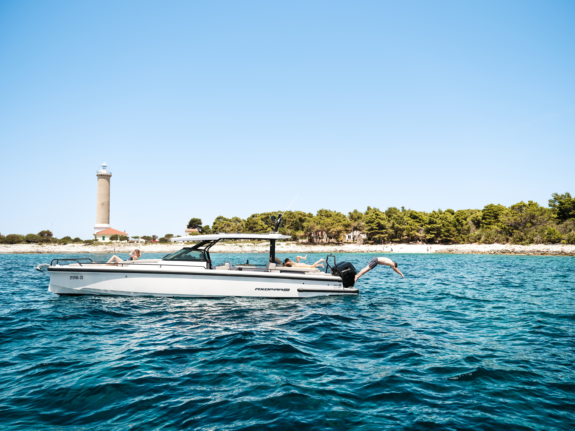 Usługa rejsów i wynajmu łodzi w Zaton Holiday Resort Usługa rejsów i wynajmu łodzi w Zaton Holiday Resort