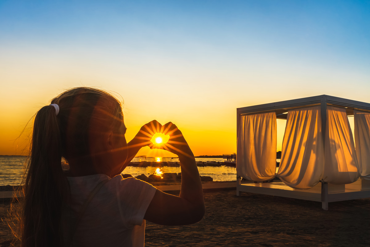 Wundervoller Sonnenuntergang im Zaton Holiday Resort