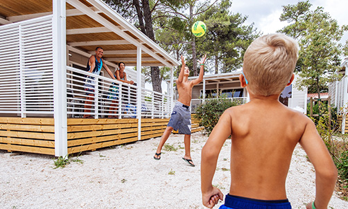 8 Dinge, die Sie tun müssen während eines Urlaubs in Mobilheimen