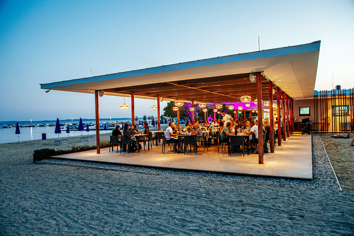 Strandrestaurant & Bar Mareta im Zaton Holiday Resort 