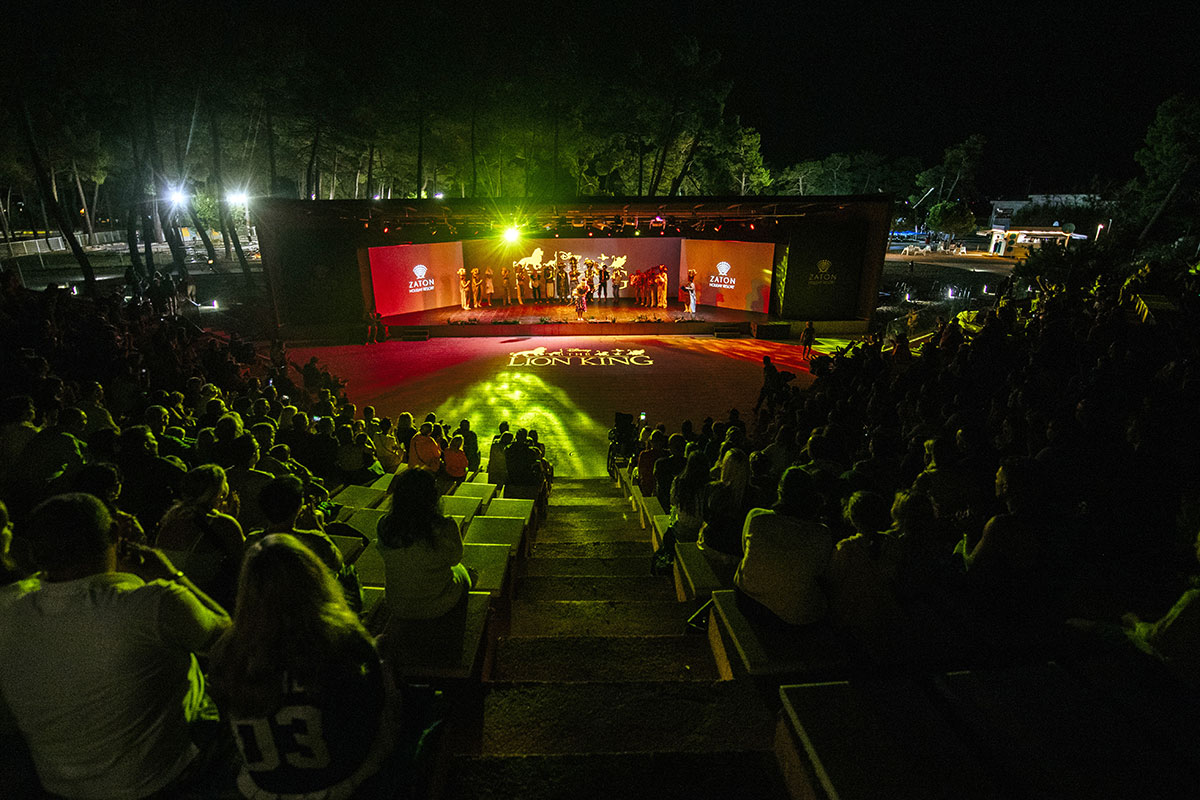 Evening entertainment at the theater at Zaton Holiday Resort