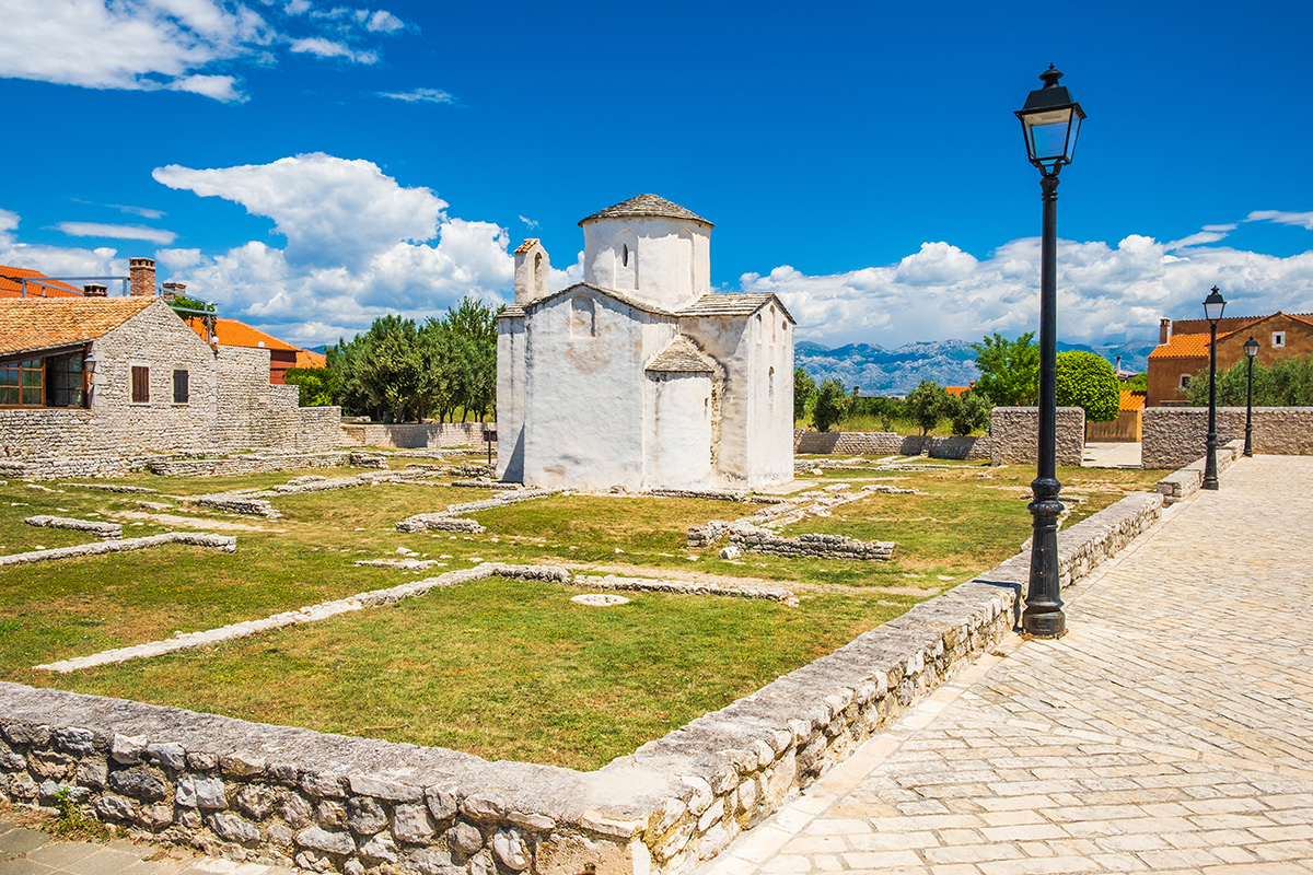 Church of the Holy Cross, Nin