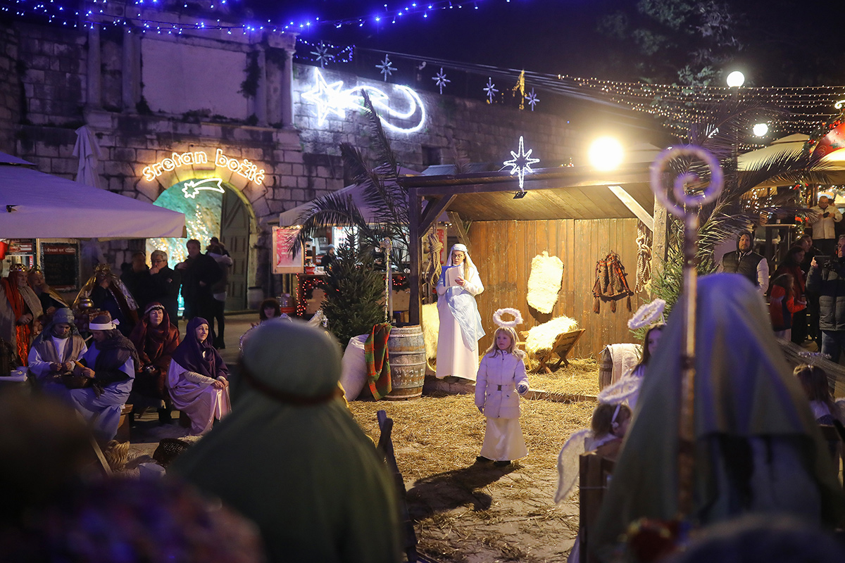 Nativity scene in Zadar, photo by Filip Brala