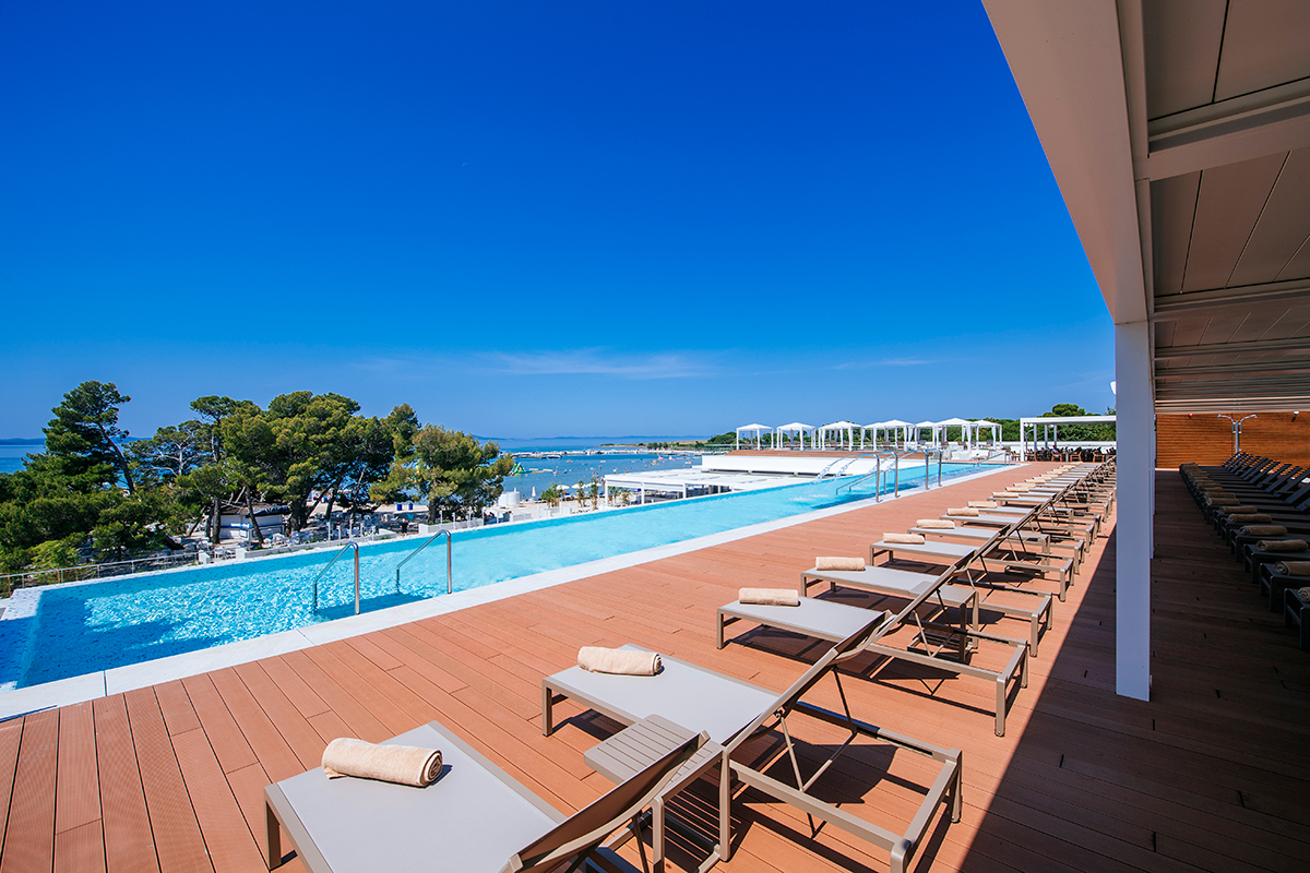 Ventula Lounge with a sea view, Zaton Holiday Resort