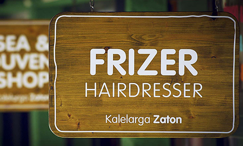 Sich für das abendliche Vergnügen stylen – Friseur